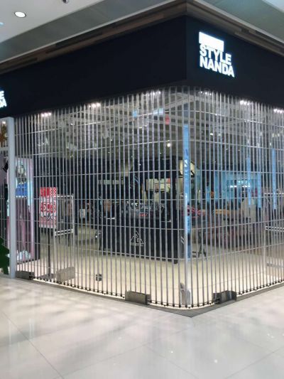 手动铝合金折叠门